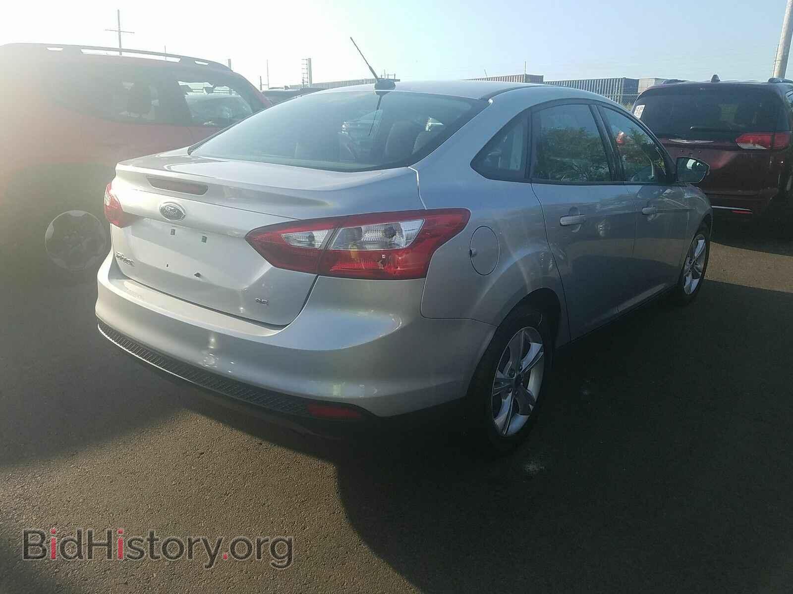 2013 Ford Focus - VIN: 1FADP3F24DL252075 - Photo 2