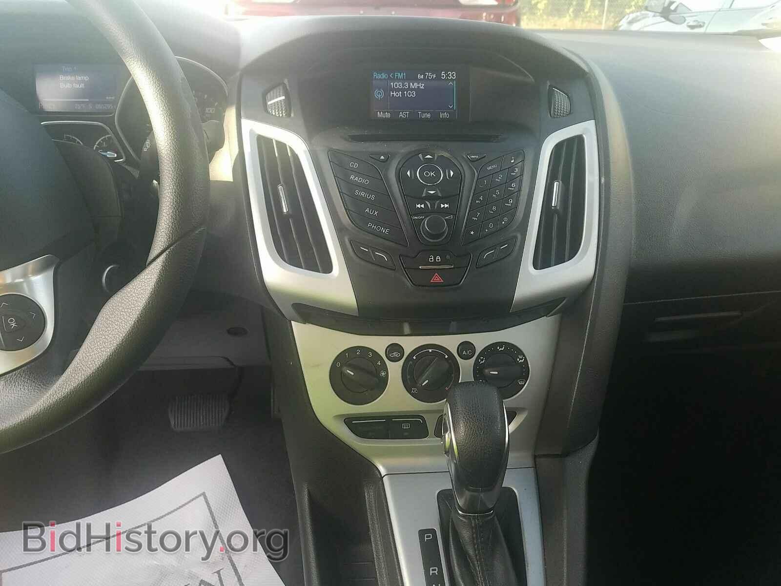 2013 Ford Focus - VIN: 1FADP3F24DL252075 - Photo 4