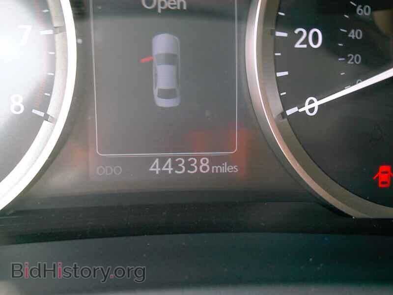 2016 Lexus IS 300 - VIN: JTHCM1D25G5009050 - Фото 5