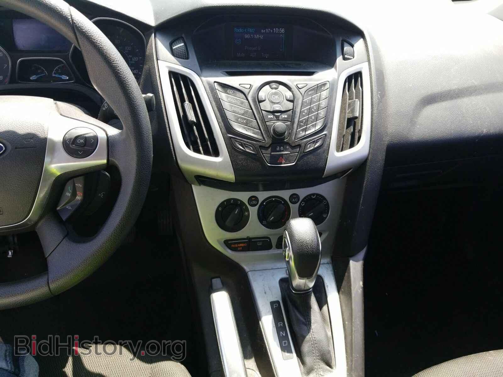 2013 Ford Focus - VIN: 1FADP3F25DL242364 - Photo 4