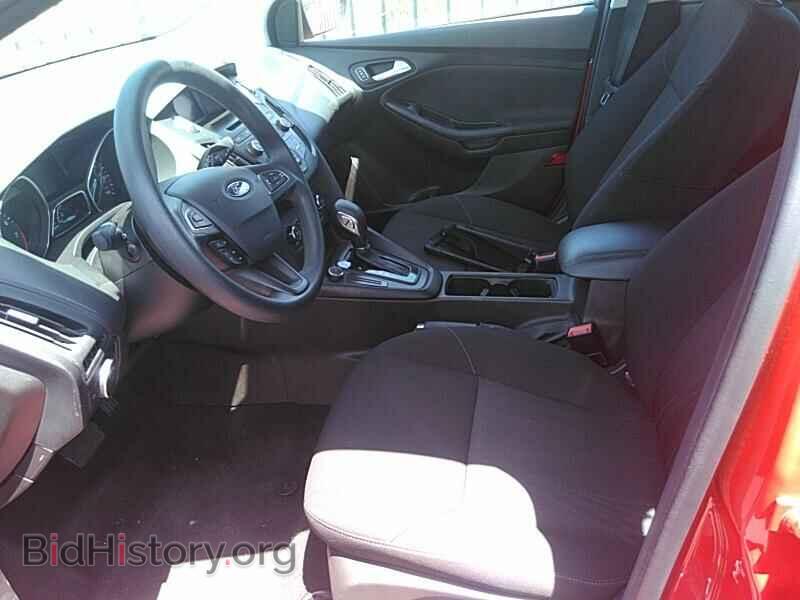 2017 Ford Focus - VIN: 1FADP3K2XHL271550 - Фото 3