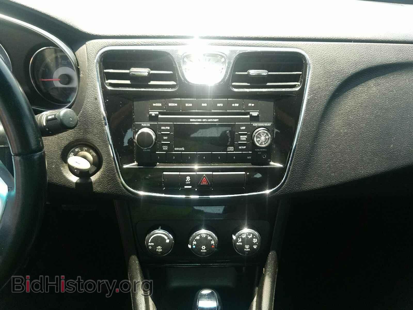 2013 Chrysler 200 - VIN: 1C3CCBBB4DN553665 - Фото 4