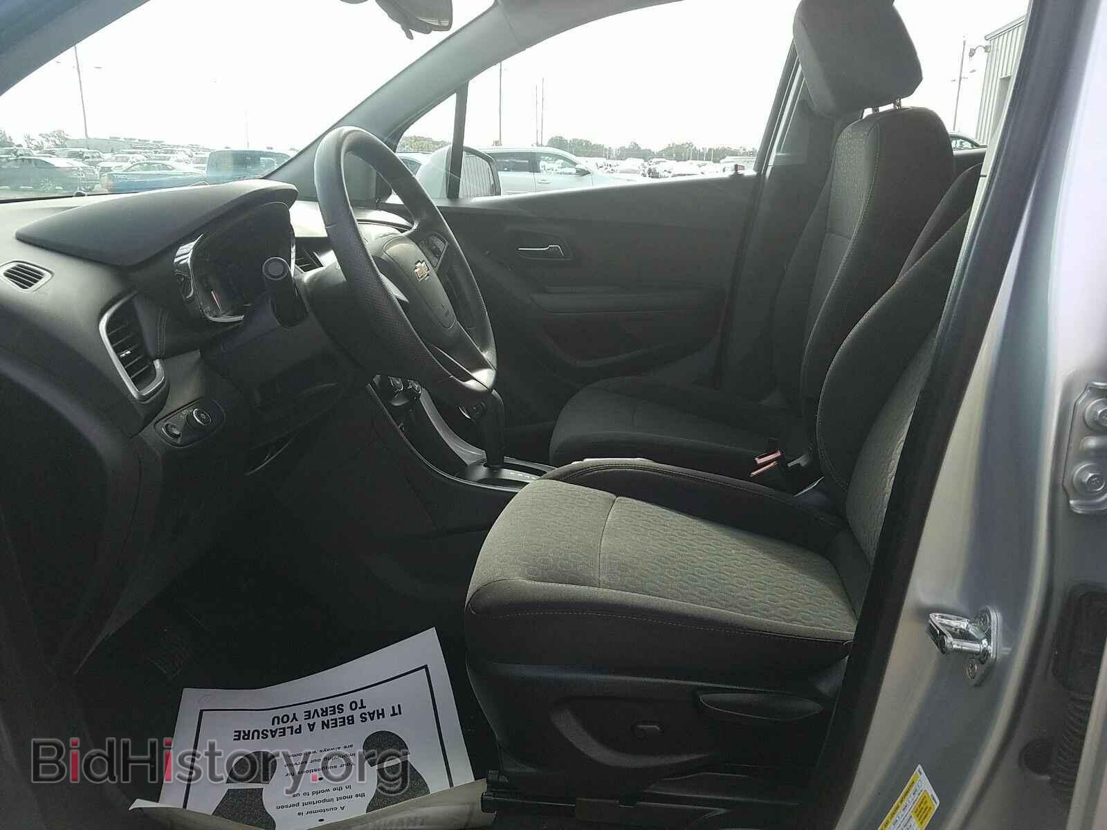2017 Chevrolet Trax - VIN: KL7CJNSB2HB261830 - Фото 3