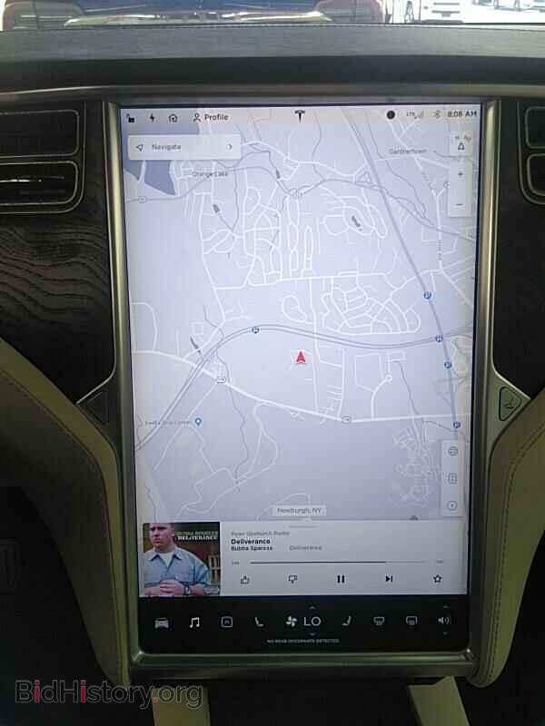 2017 Tesla Model X - VIN: 5YJXCBE27HF067381 - Photo 4