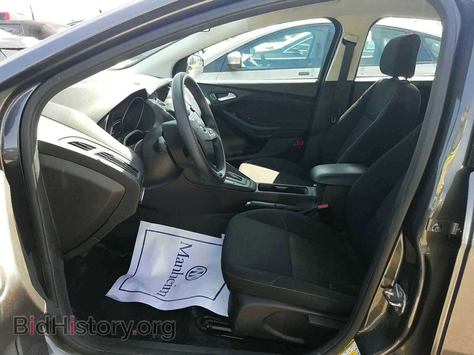 2016 Ford Focus - VIN: 1FADP3FEXGL211996 - Photo 3