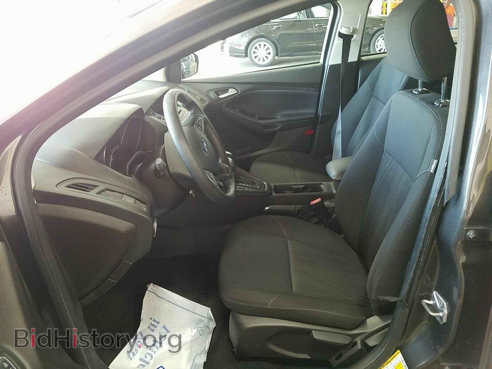 2016 Ford Focus - VIN: 1FADP3F20GL292190 - Photo 3