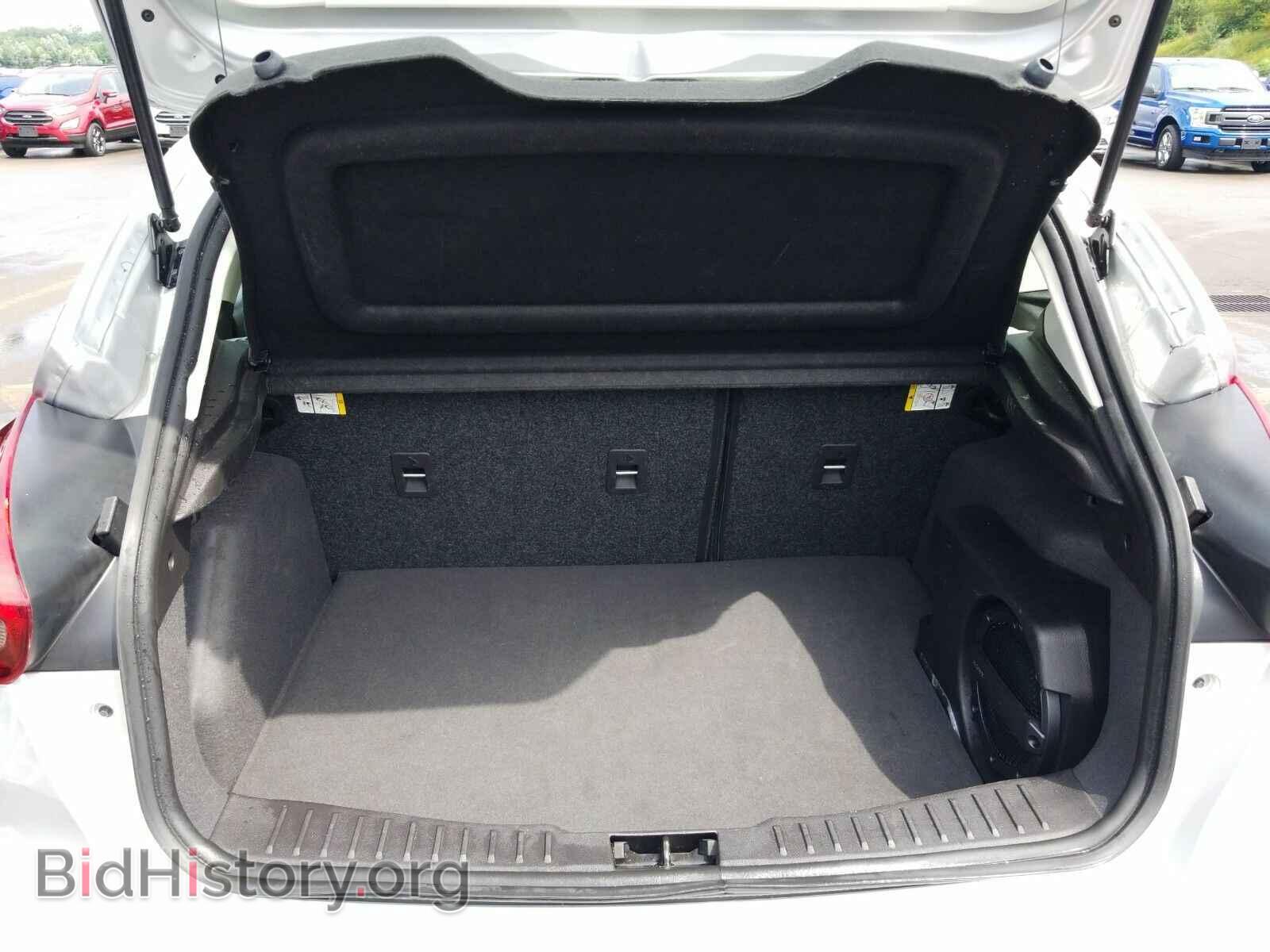 2018 Ford Focus - VIN: 1FADP3N29JL280791 - Photo 7
