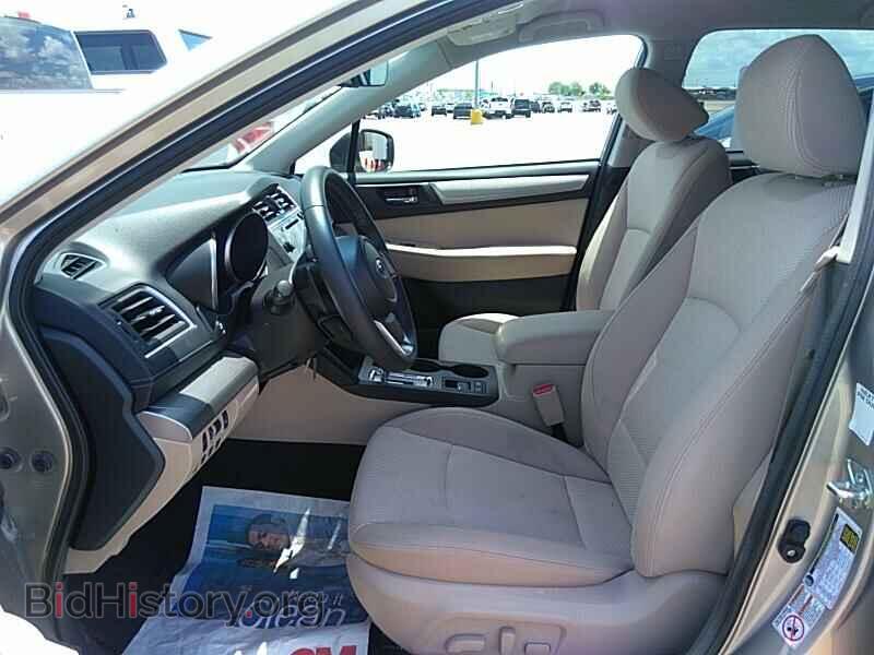 2018 Subaru Outback - VIN: 4S4BSAFC8J3377634 - Фото 3