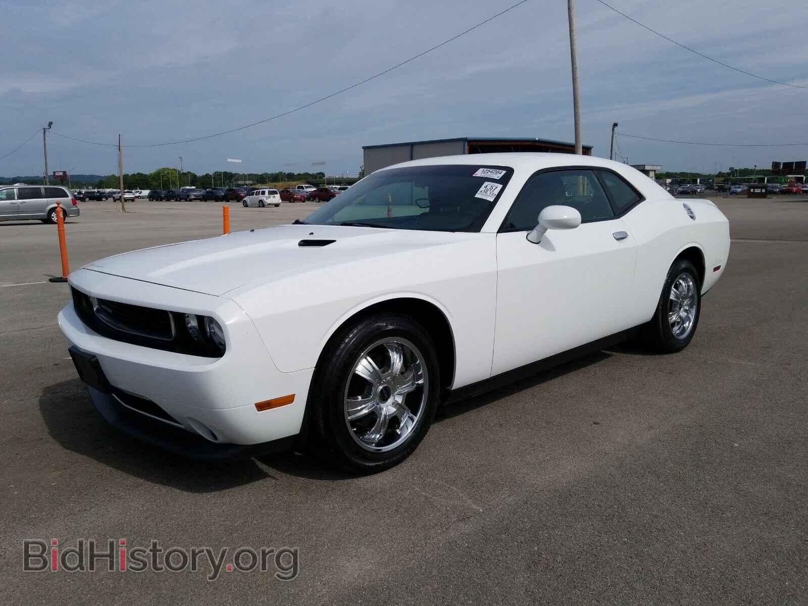 Photo 2C3CDYAG4DH692376 - Dodge Challenger 2013