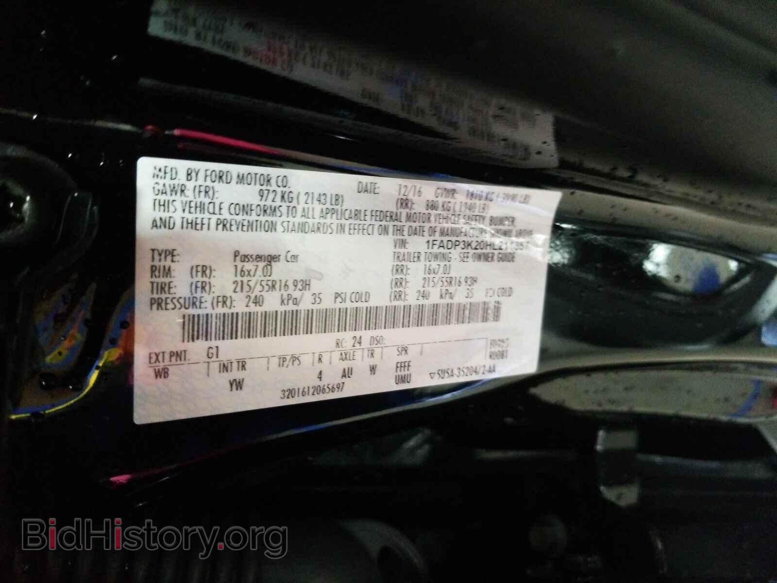 2017 Ford Focus - VIN: 1FADP3K20HL211857 - Photo 6