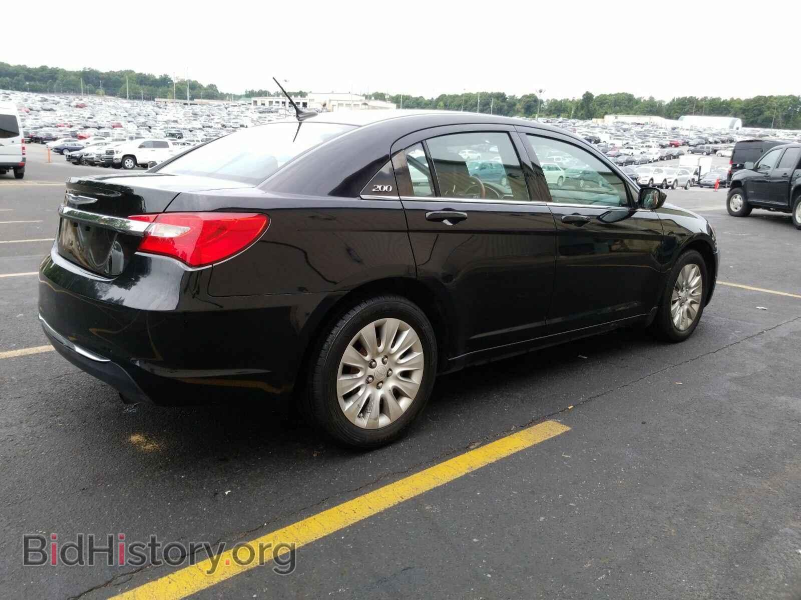 2013 Chrysler 200 - VIN: 1C3CCBABXDN636406 - Фото 2