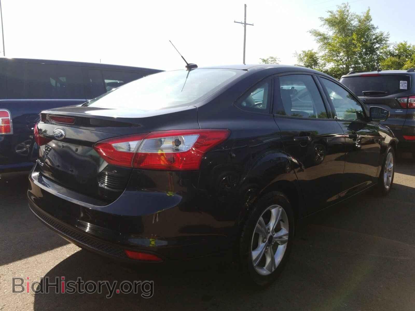2013 Ford Focus - VIN: 1FADP3F21DL352859 - Фото 2