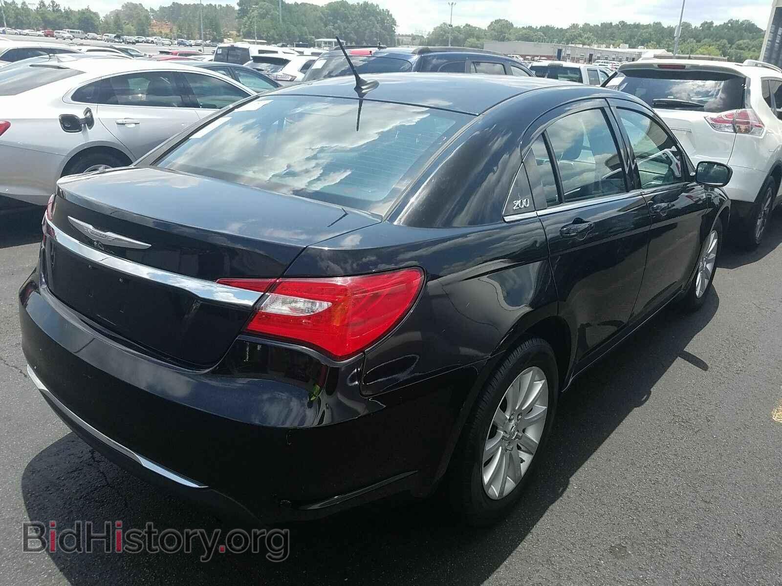 2014 Chrysler 200 - VIN: 1C3CCBAB0EN213738 - Фото 2