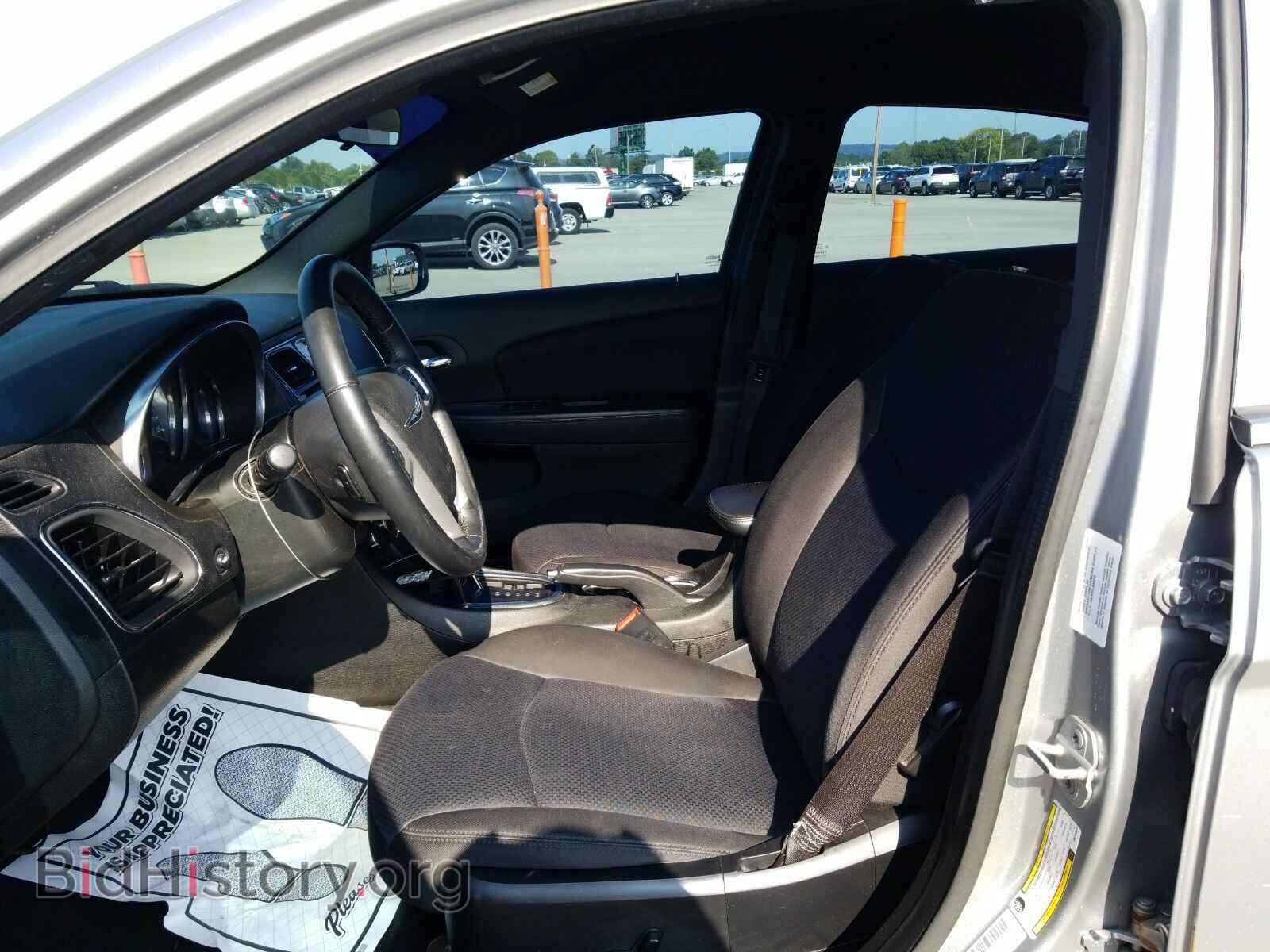 2013 Chrysler 200 - VIN: 1C3CCBBB3DN732814 - Фото 3