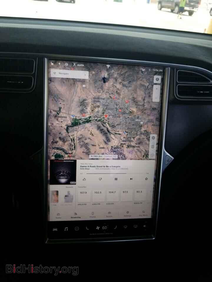 2016 Tesla Model X - VIN: 5YJXCBE44GF011298 - Фото 4