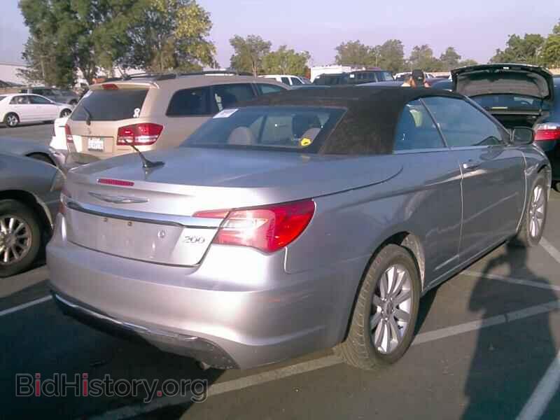 2013 Chrysler 200 - VIN: 1C3BCBEB1DN559883 - Photo 2