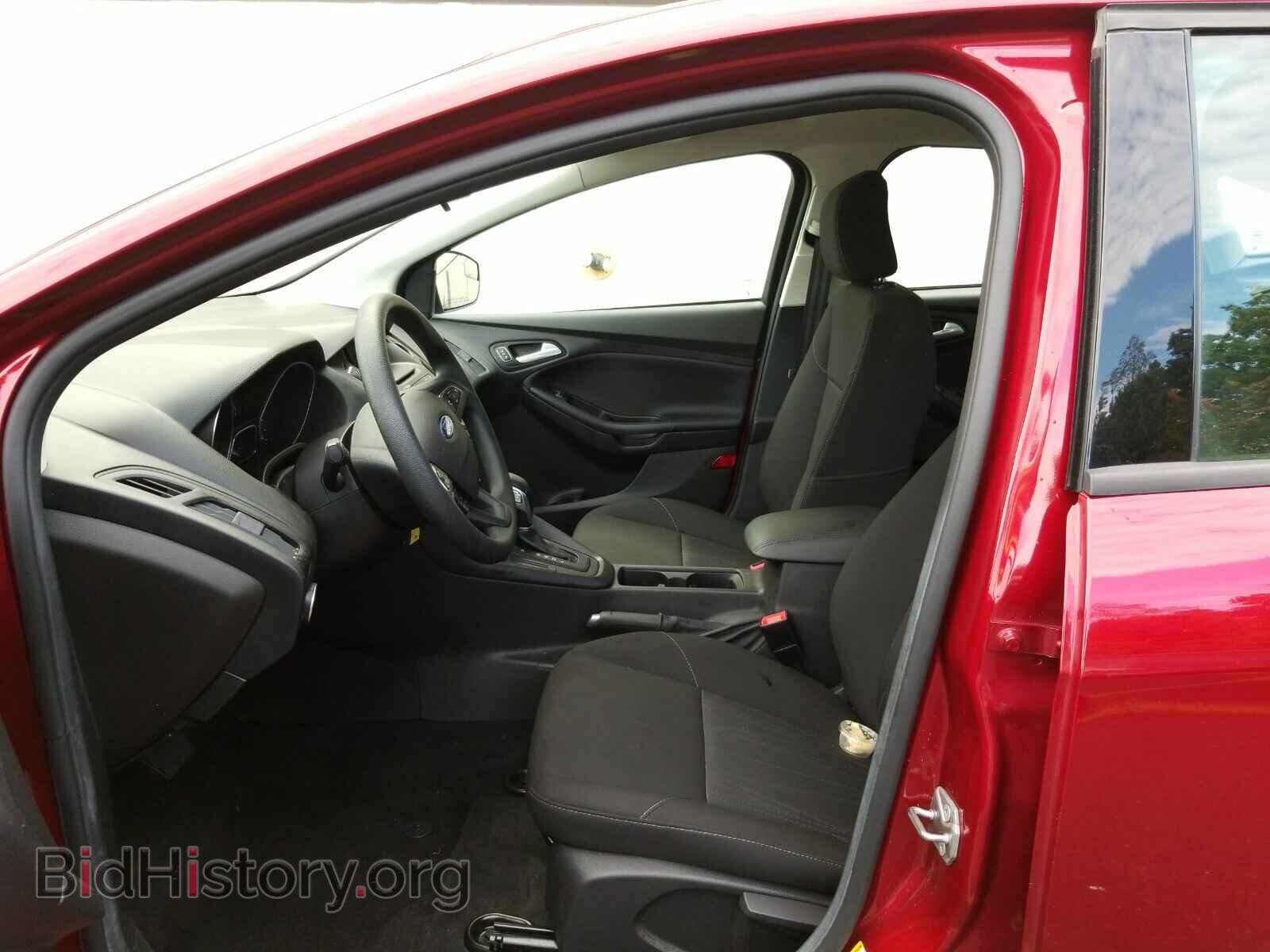2017 Ford Focus - VIN: 1FADP3F21HL326929 - Фото 3