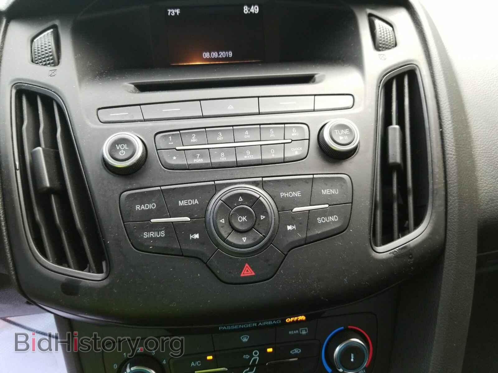 2017 Ford Focus - VIN: 1FADP3F21HL326929 - Фото 4