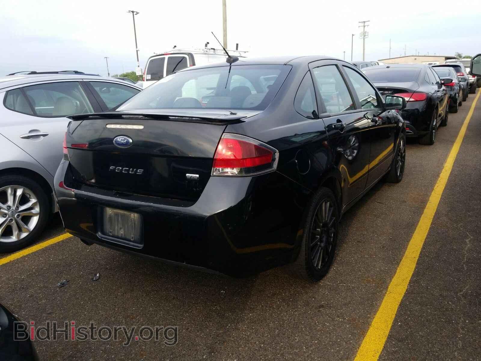 2011 Ford Focus - VIN: 1FAHP3GN9BW176665 - Фото 2