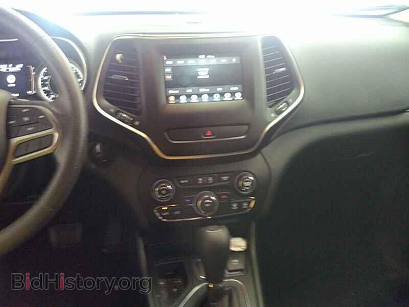 2019 Jeep Cherokee - VIN: 1C4PJLCB6KD160695 - Фото 4