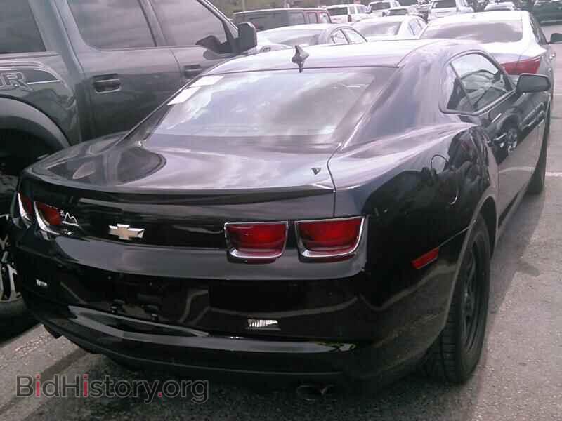 2013 Chevrolet Camaro - VIN: 2G1FA1E30D9117002 - Фото 2