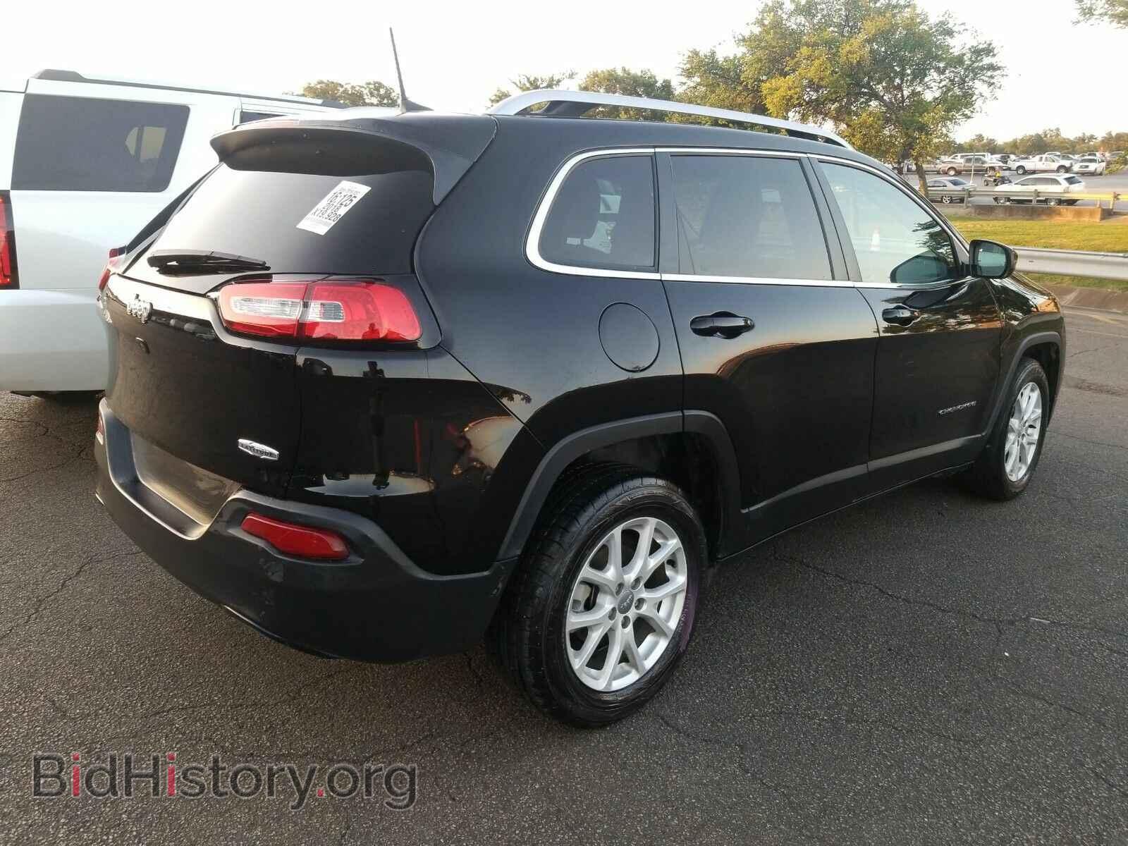 2018 Jeep Cherokee - VIN: 1C4PJLLB0JD557821 - Фото 2