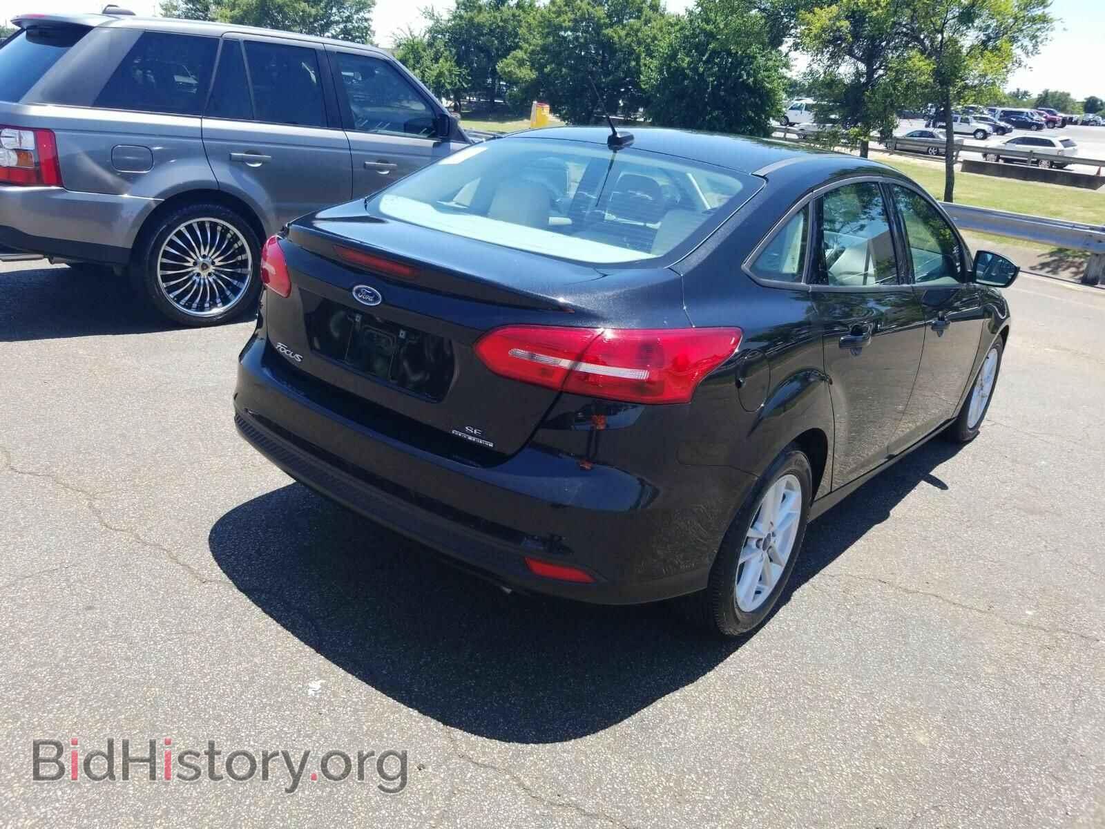 2015 Ford Focus - VIN: 1FADP3F22FL343512 - Photo 2