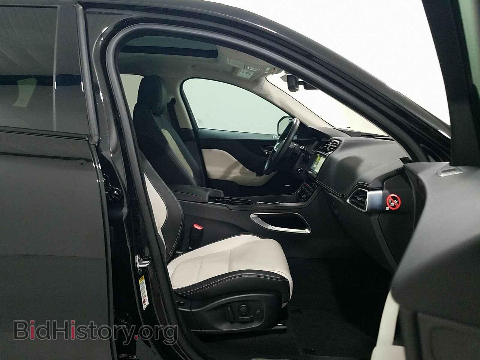 2017 Jaguar F-PACE - VIN: SADCL2BV9HA047577 - Фото 8
