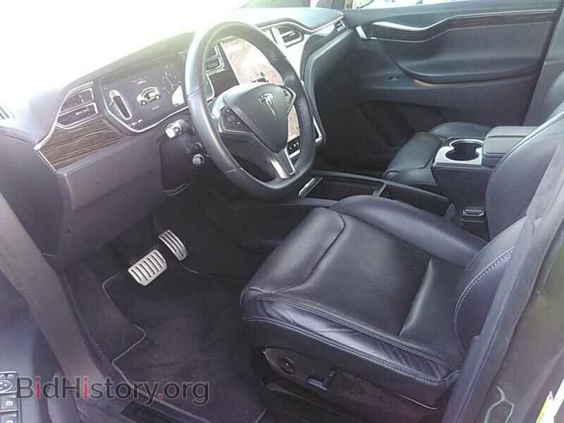 2016 Tesla Model X - VIN: 5YJXCBE45GF000133 - Фото 3