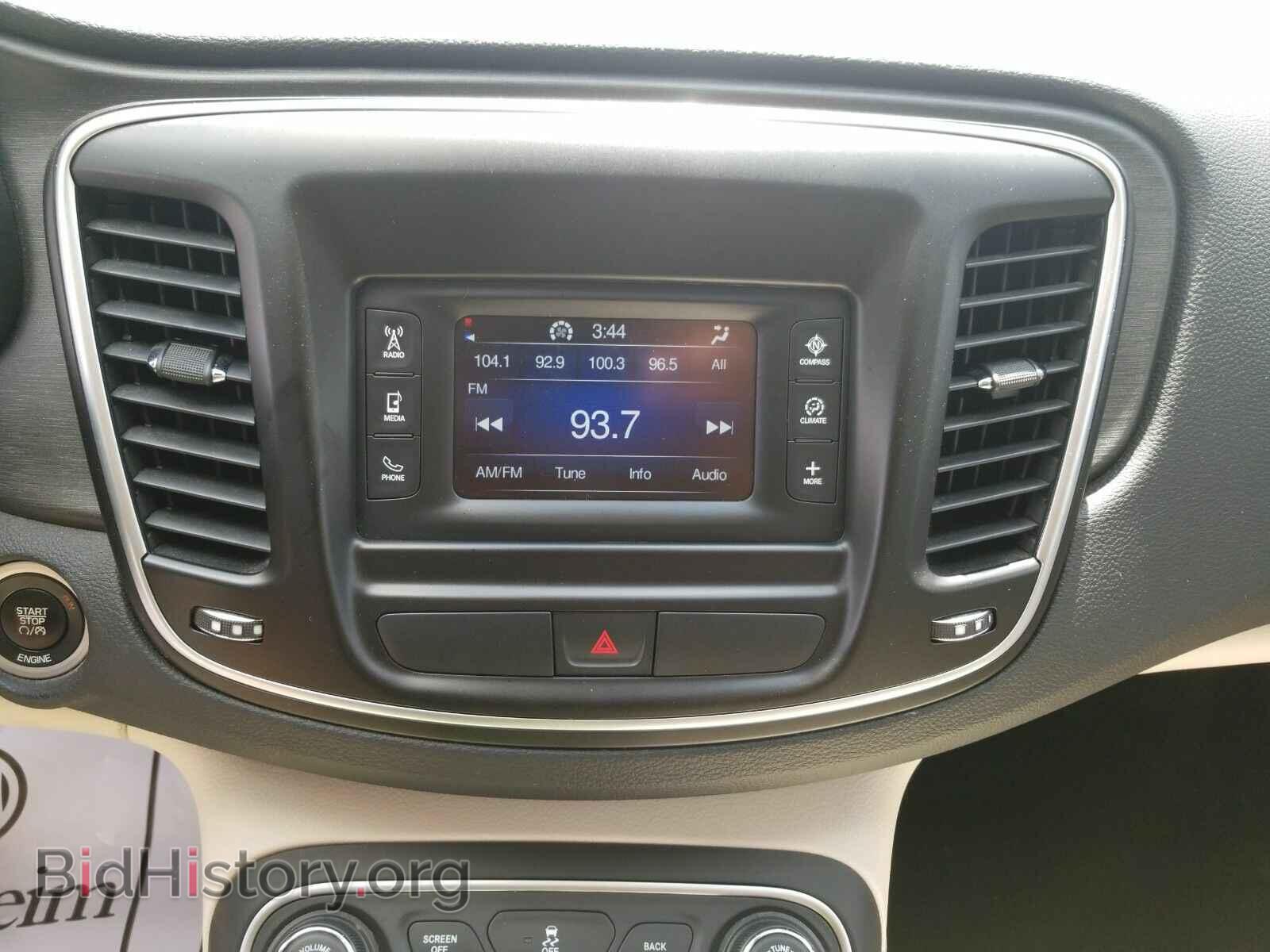 2016 Chrysler 200 - VIN: 1C3CCCAB9GN156514 - Фото 4