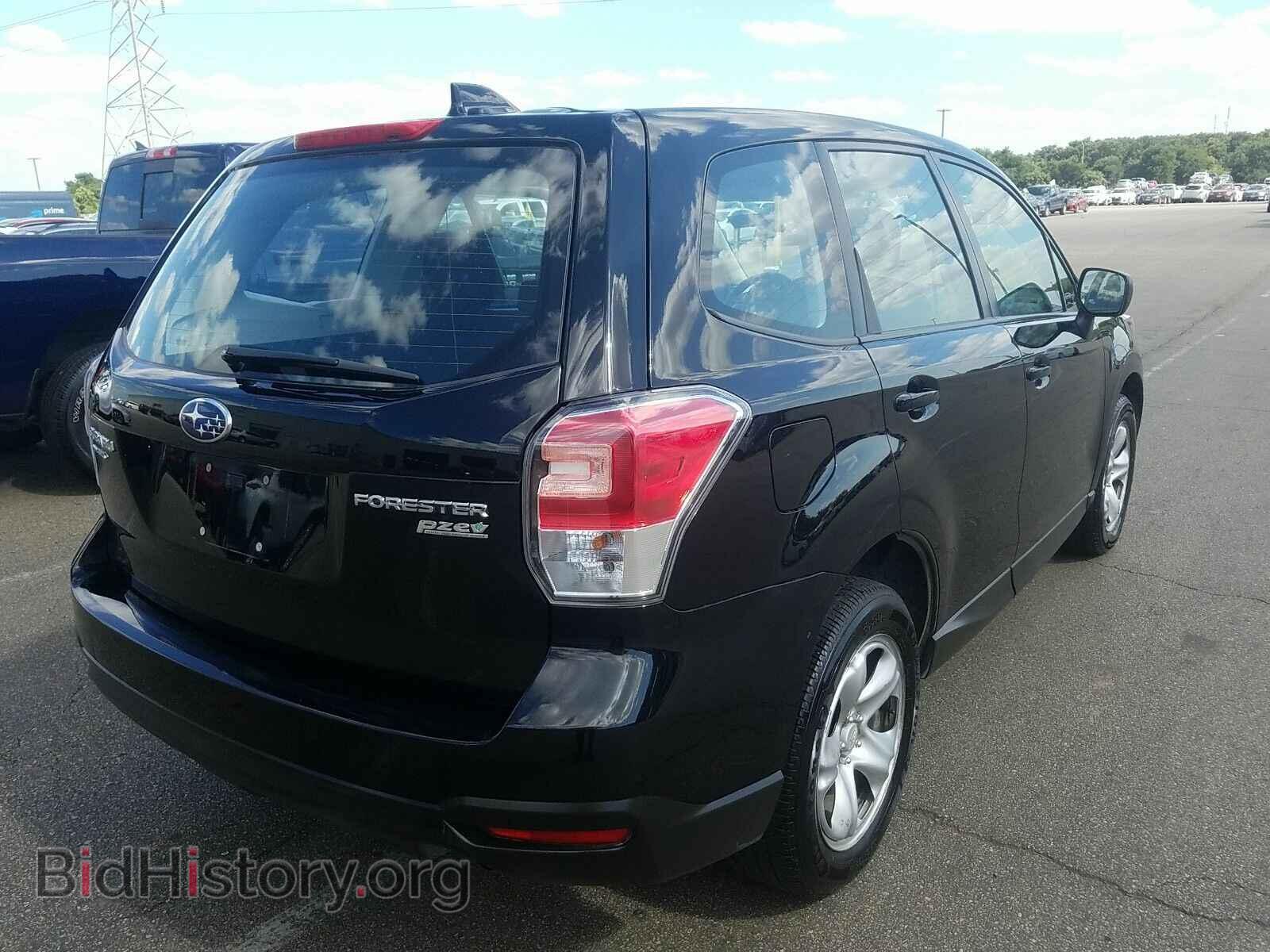 2017 Subaru Forester - VIN: JF2SJAAC9HH549585 - Фото 2