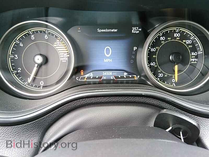 2019 Jeep Cherokee - VIN: 1C4PJLDX4KD194242 - Фото 5