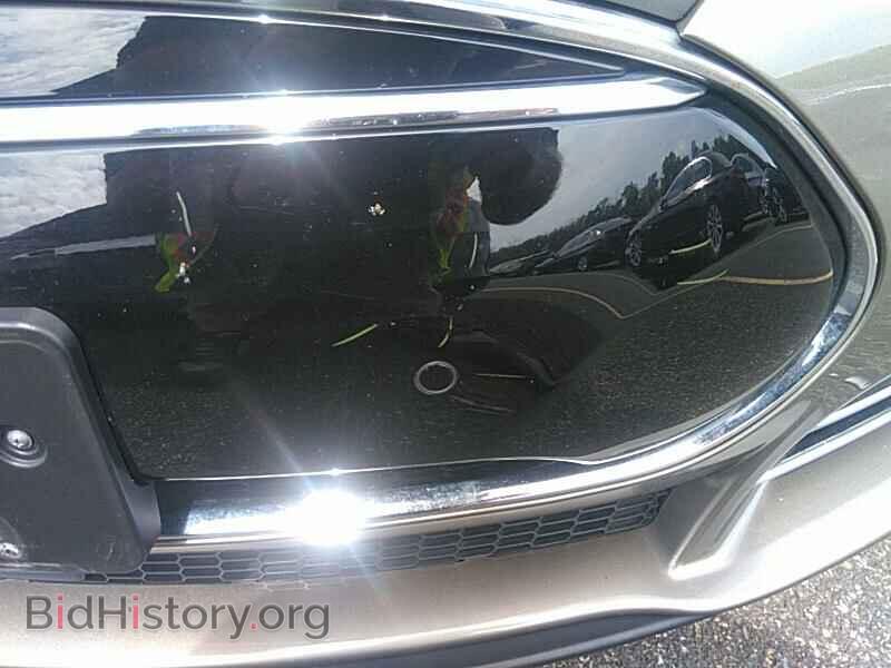 2015 Tesla Model S - VIN: 5YJSA1H2XFF089975 - Photo 16