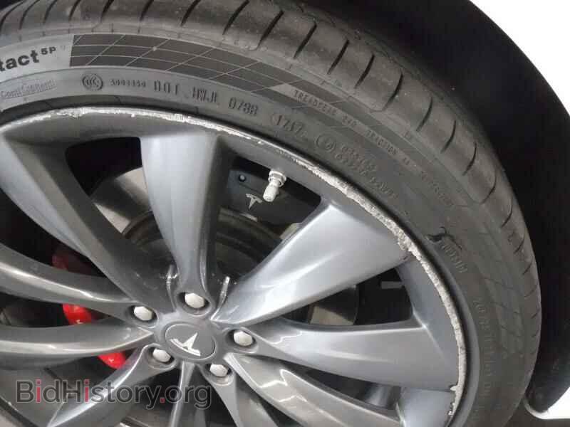 2016 Tesla Model S - VIN: 5YJSA1E41GF142179 - Фото 9