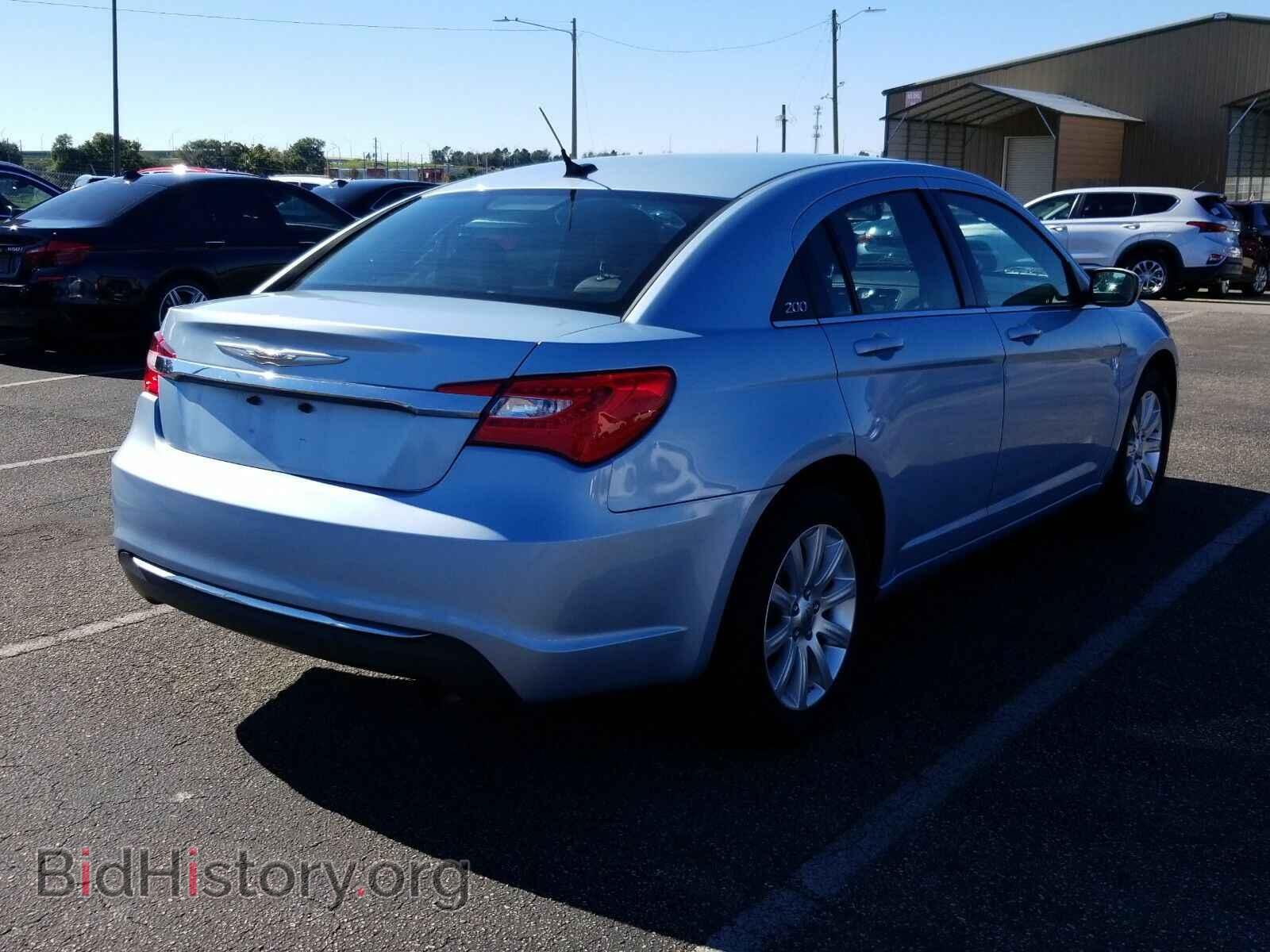 2013 Chrysler 200 - VIN: 1C3CCBBB7DN679485 - Фото 2