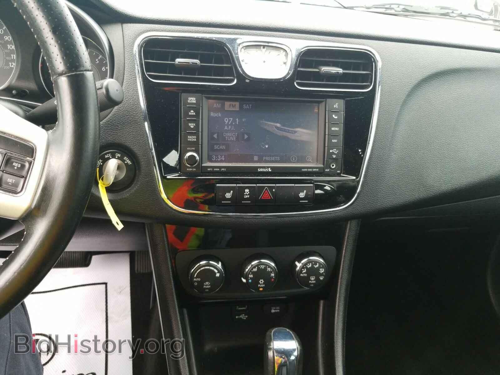 2012 Chrysler 200 - VIN: 1C3CCBHGXCN174252 - Фото 4