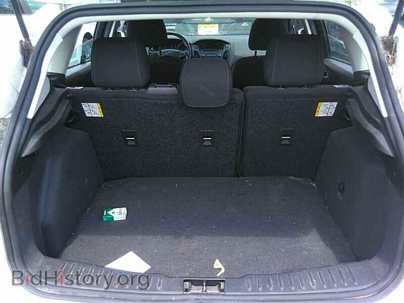 2016 Ford Focus - VIN: 1FADP3K26GL395572 - Photo 7