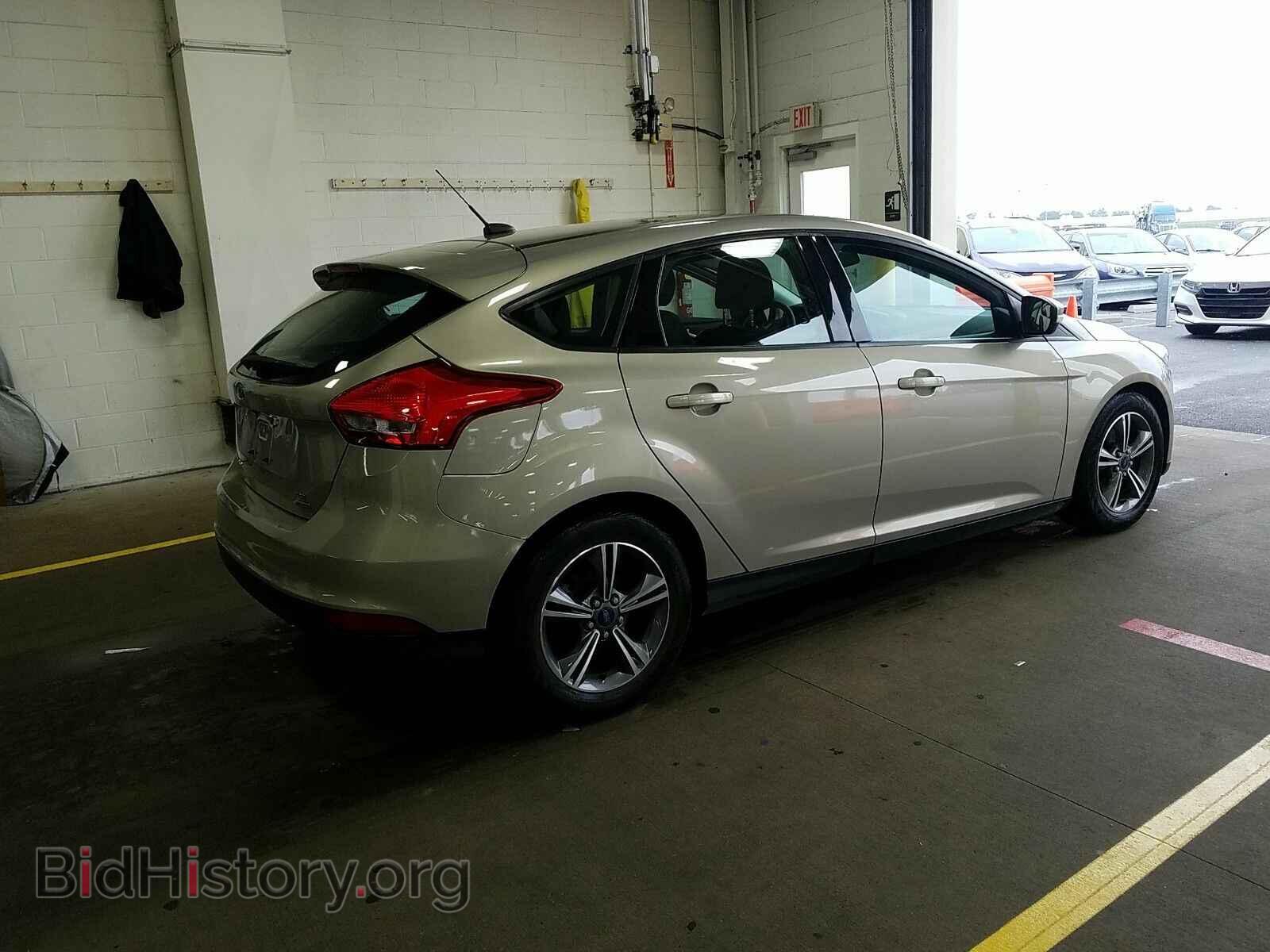 2016 Ford Focus - VIN: 1FADP3KE0GL223712 - Фото 2