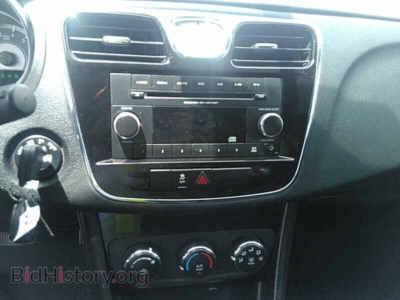 2013 Chrysler 200 - VIN: 1C3CCBABXDN611604 - Фото 4