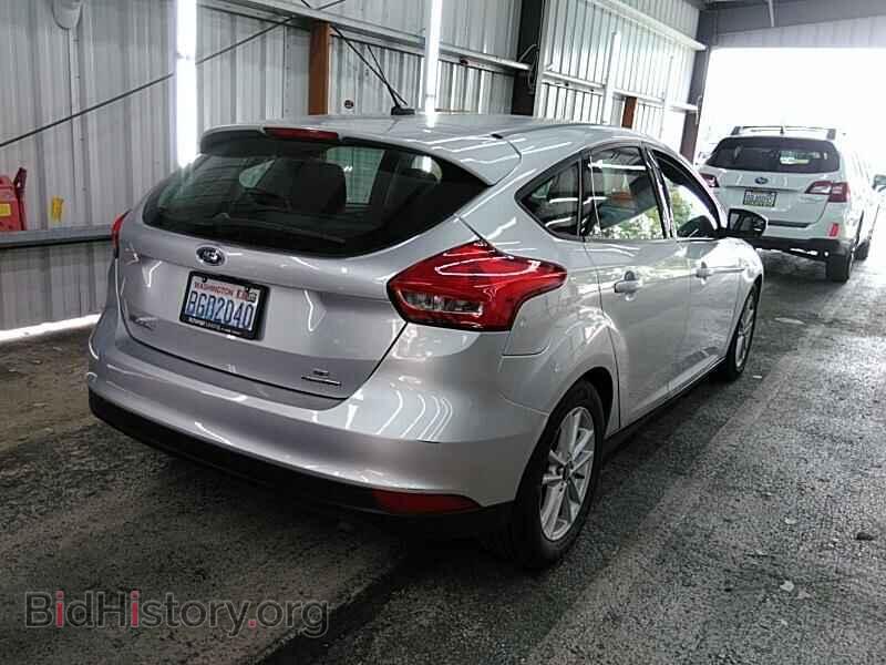 2016 Ford Focus - VIN: 1FADP3K22GL272111 - Фото 2