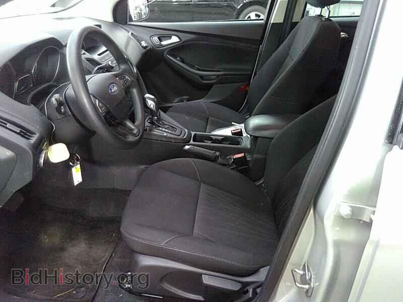 2016 Ford Focus - VIN: 1FADP3K22GL272111 - Фото 3