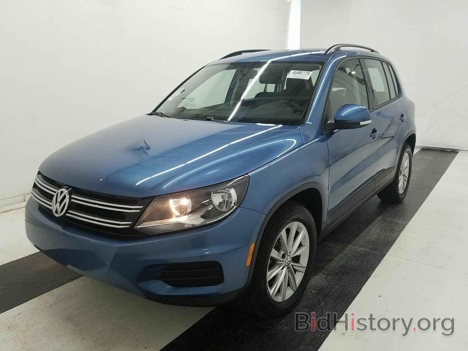 Photo WVGBV7AX8HK054480 - Volkswagen Tiguan Limited 2017