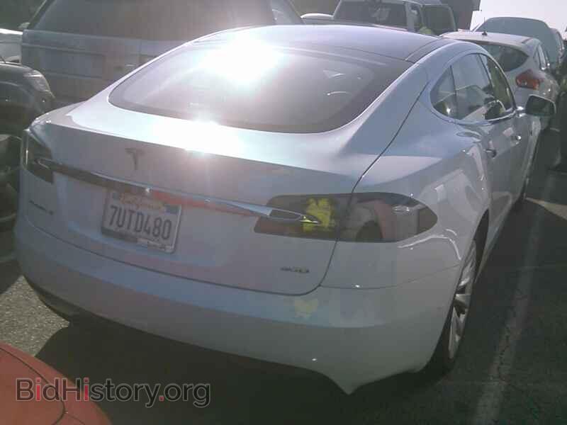 2016 Tesla Model S - VIN: 5YJSA1E27GF153556 - Photo 2