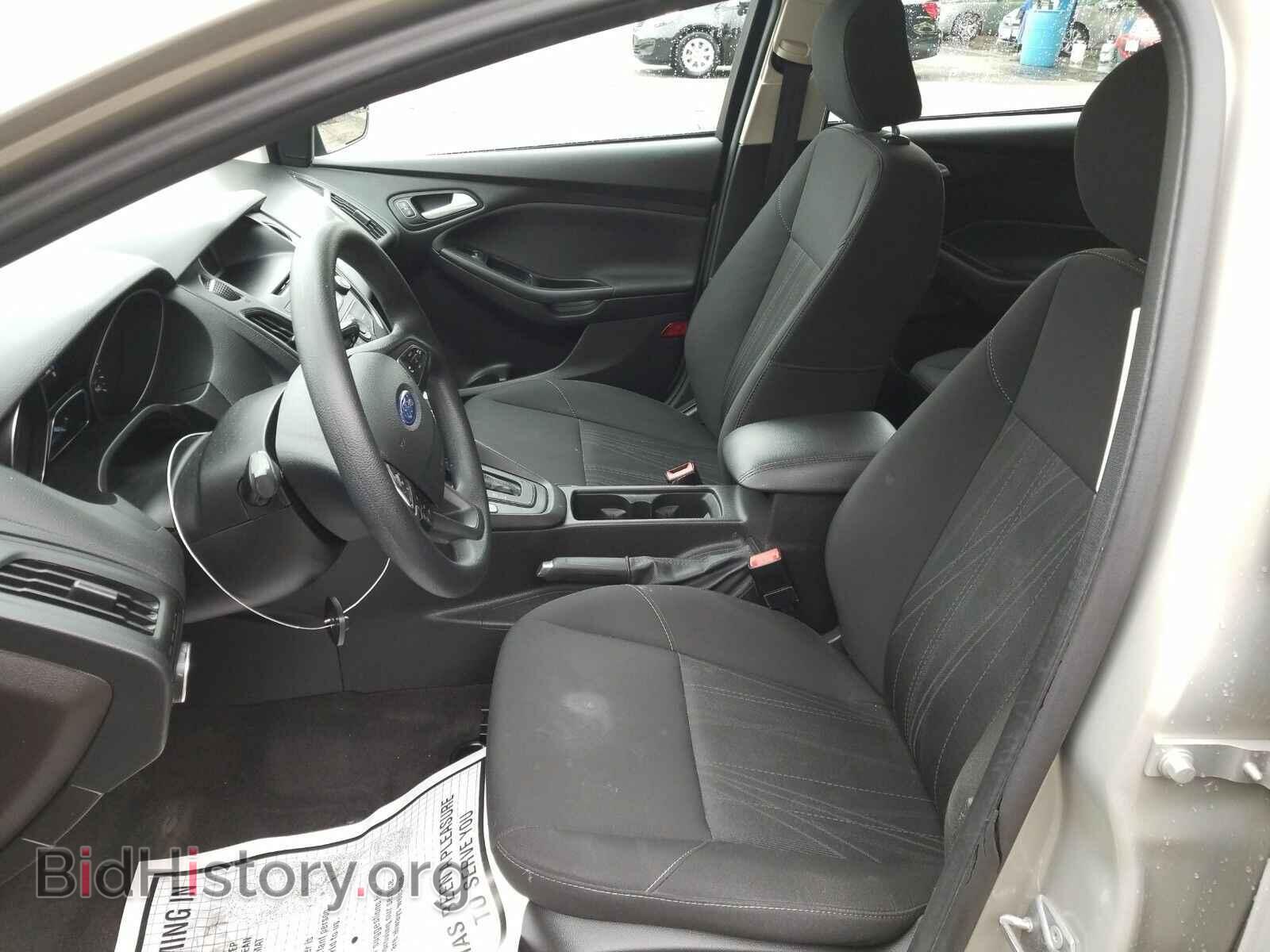 2016 Ford Focus - VIN: 1FADP3F2XGL339127 - Photo 3