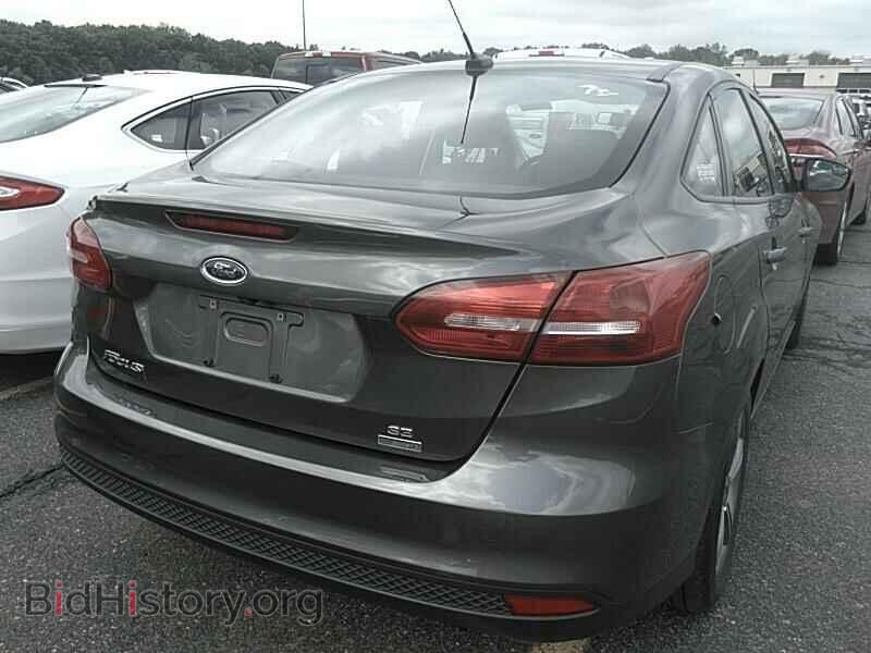 2016 Ford Focus - VIN: 1FADP3FEXGL350820 - Photo 2