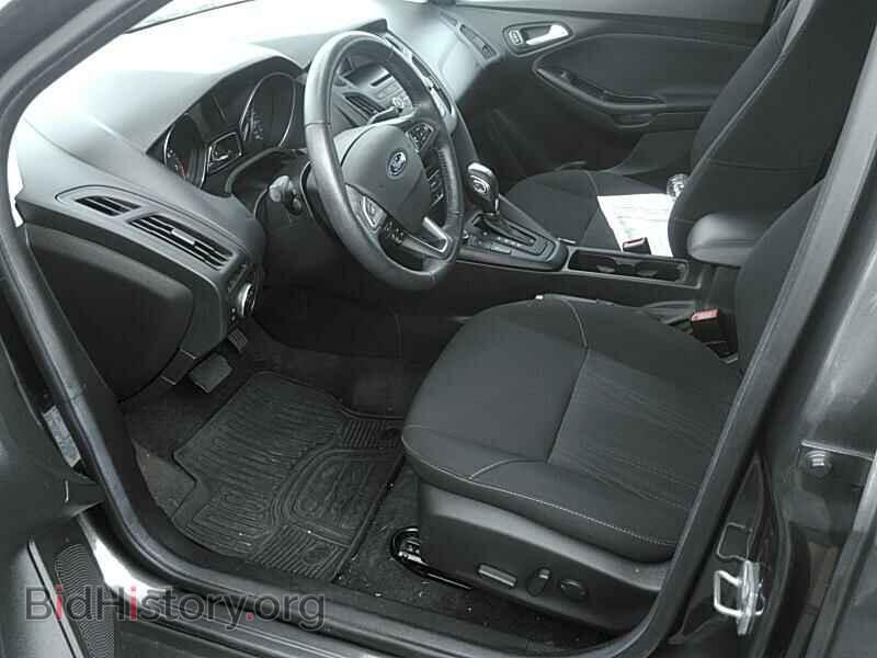 2016 Ford Focus - VIN: 1FADP3FEXGL350820 - Photo 3