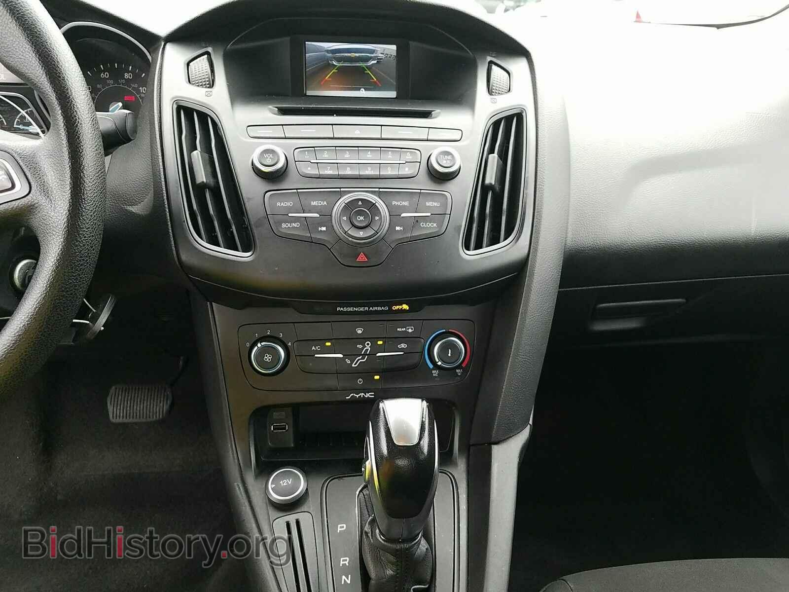 2015 Ford Focus - VIN: 1FADP3F2XFL233758 - Фото 4