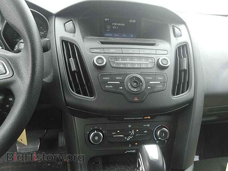 2016 Ford Focus - VIN: 1FADP3F28GL359425 - Фото 4