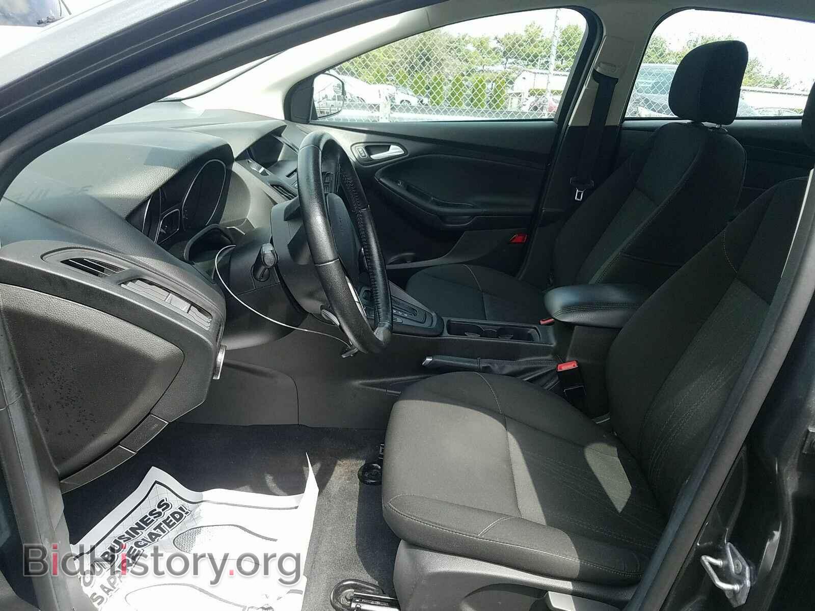 2016 Ford Focus - VIN: 1FADP3F21GL375854 - Фото 3