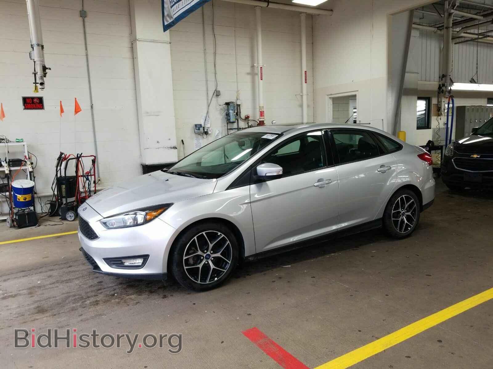 Фотография 1FADP3H23HL272241 - Ford Focus 2017